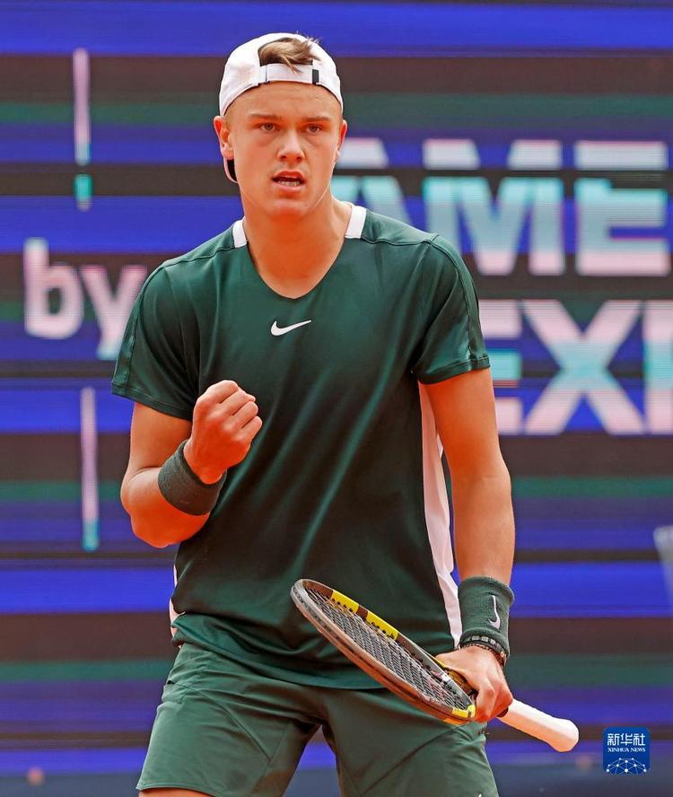 立成长的空 立成长的空