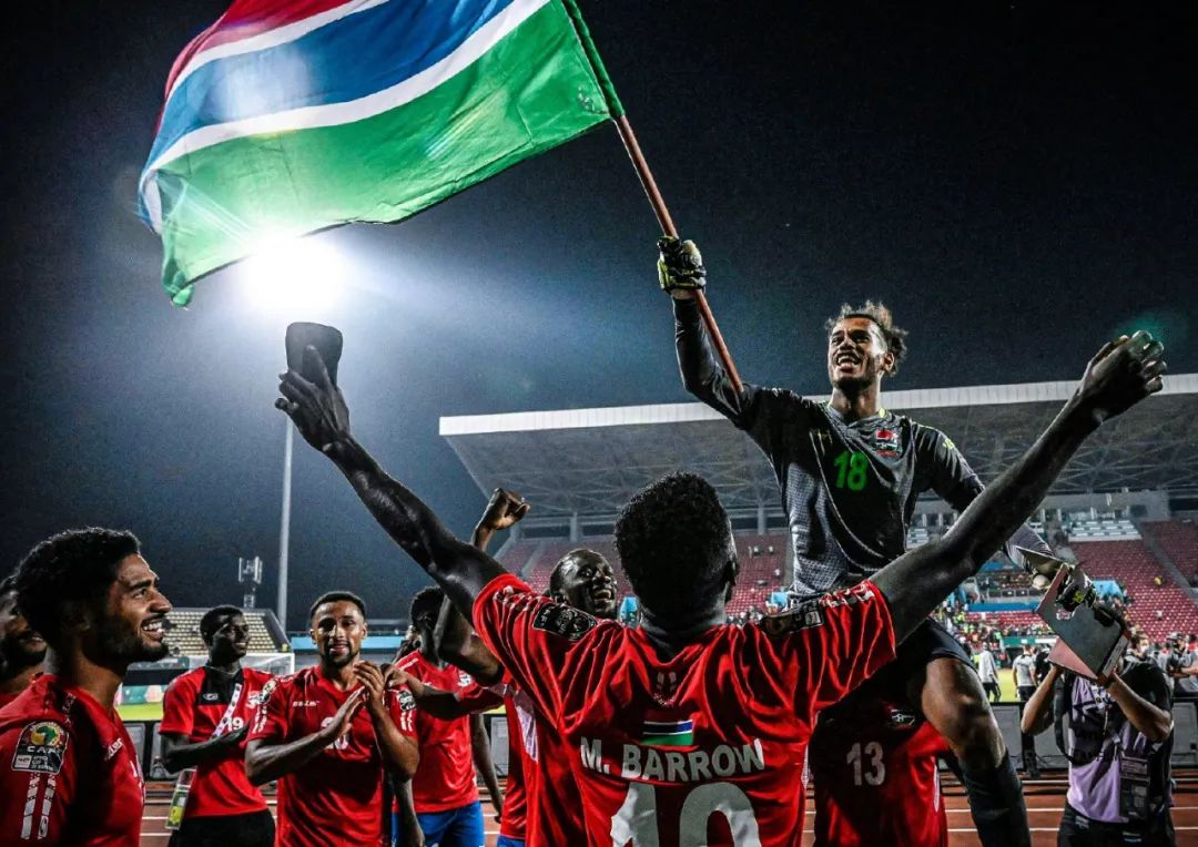 不能滞后于 不能滞后于